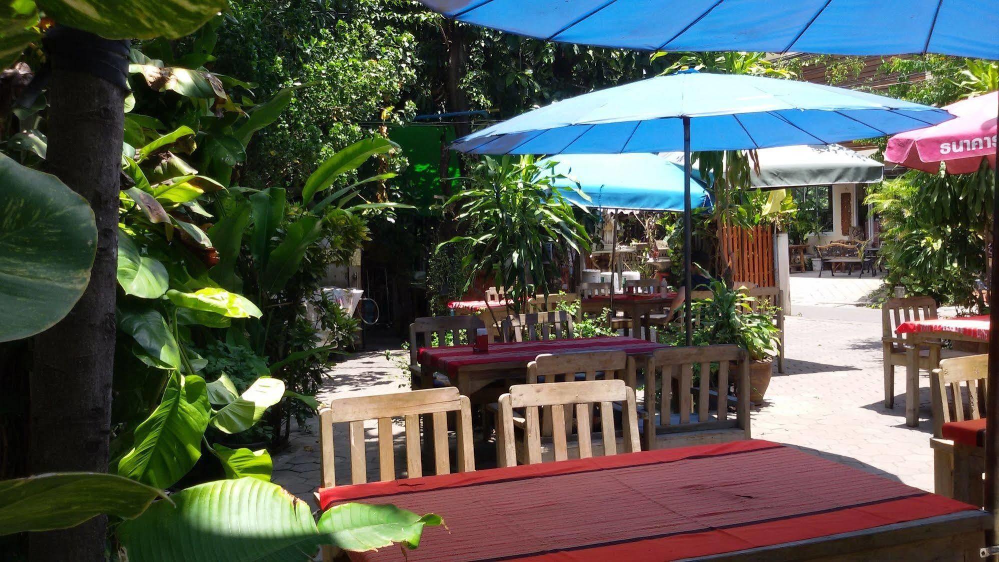 Your House 3 Guest House Chiang Mai Exteriör bild